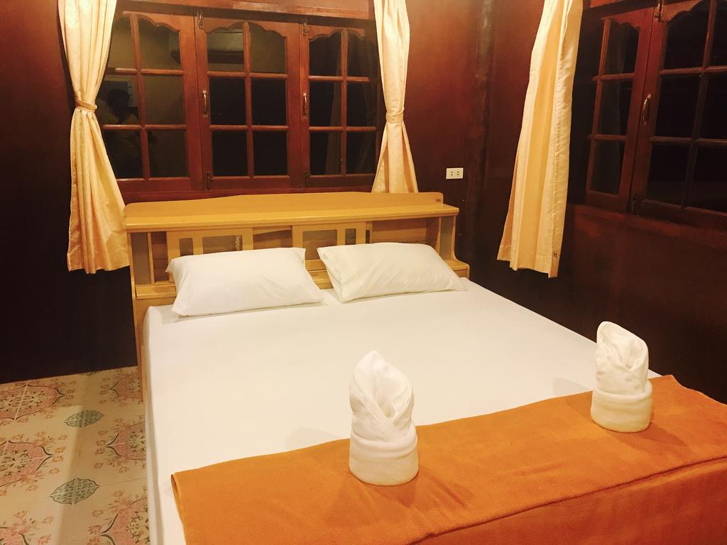 Sunyo Garden Guesthouse Baan Tai Ngoại thất bức ảnh