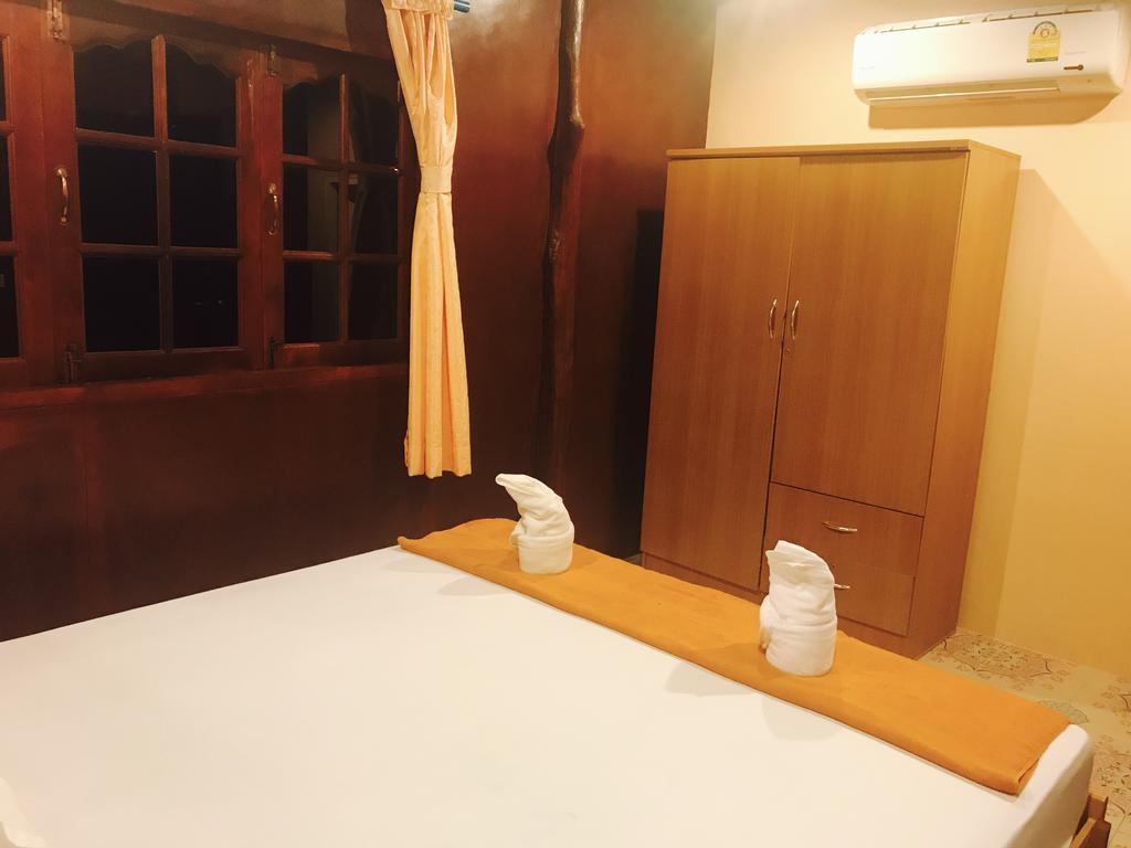 Sunyo Garden Guesthouse Baan Tai Ngoại thất bức ảnh